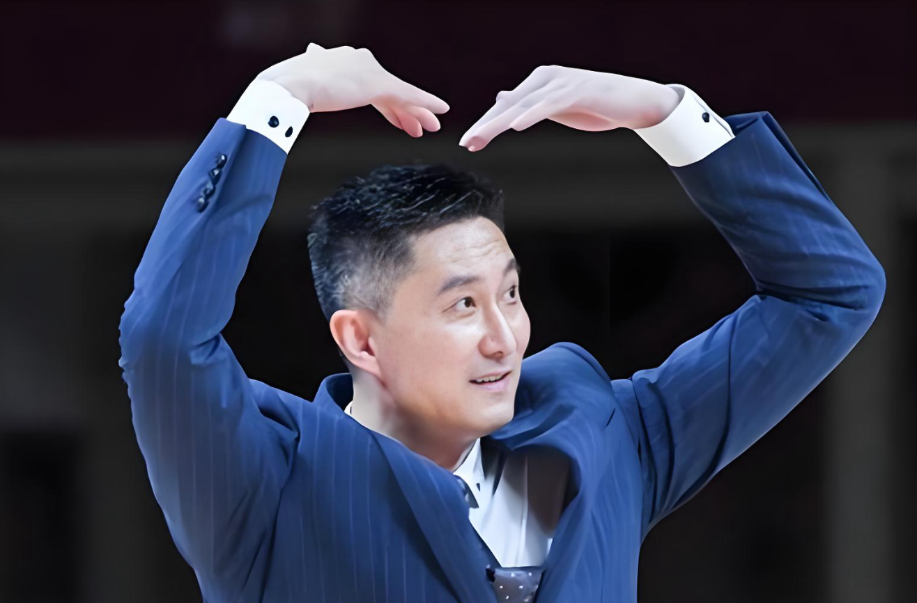 华体会官网入口-杜锋调整广东队12人大名单