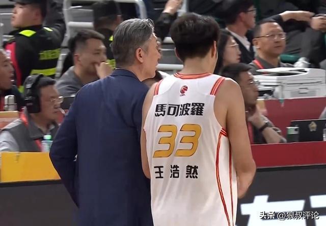 huatihui-深圳主帅：12连胜处理不好会变成包袱 目前最大问题是重新组合阵容